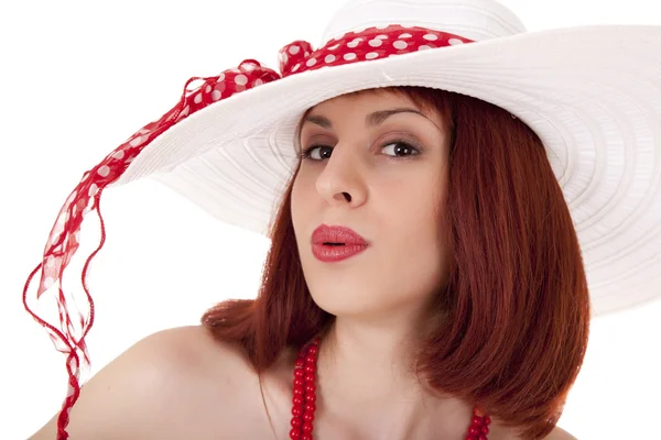 Móda dívka v retro stylu s velkým kloboukem — Stock fotografie