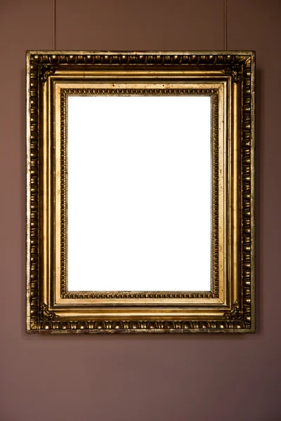 Золотая антикварная рамка на розовом фоне — стоковое фото