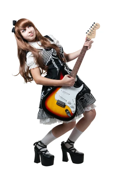 Cosplay flicka i svart klänning med gitarr — Stockfoto