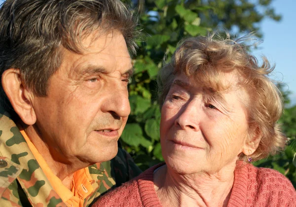 Güzel yaşlı mutlu çift — Stok fotoğraf