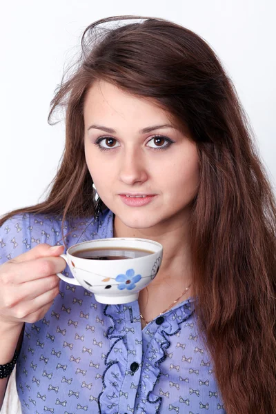 Hermosa morena bebiendo café —  Fotos de Stock