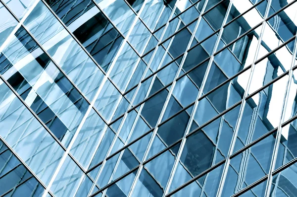 Современный дизайн стеклянных небоскребов, деловой фон — стоковое фото