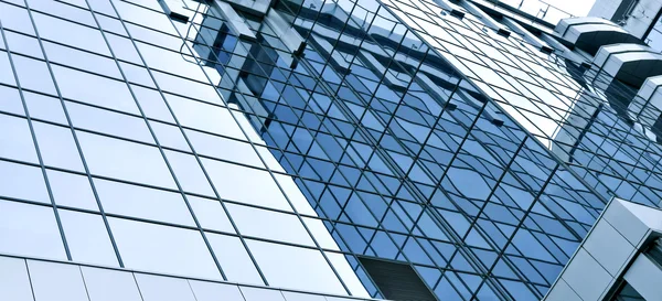 Rascacielos panorámicos de cristal del centro, fondo de negocios —  Fotos de Stock