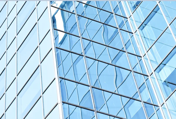 近代的なビルのウィンドウのターコイズ ブルーの現代的なガラス テクスチャ — ストック写真