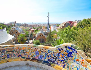 Barcelona, İspanya - 25 Temmuz: ünlü park guell üzerinde 25 Temmuz 20