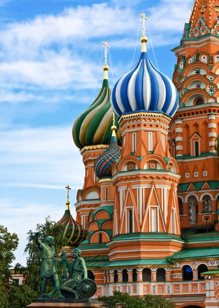 De meest beroemde kathedraal op het Rode plein in Moskou — Stockfoto