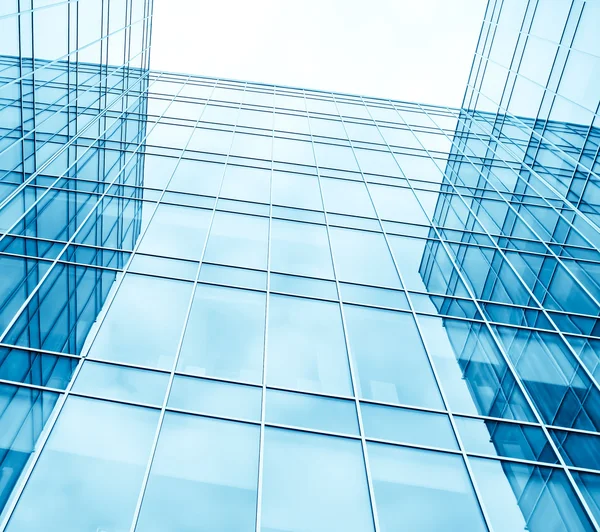现代的蓝色玻璃墙的摩天大楼 — 图库照片
