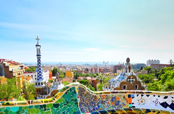 Barcelona, İspanya - 25 Temmuz: ünlü park guell üzerinde 25 Temmuz 20 — Stok fotoğraf
