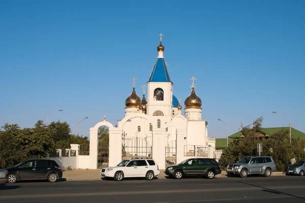 Ortodoxa kyrkan i aktau. — Stockfoto