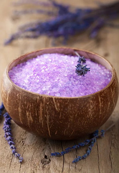 Herbal salt and lavender — ストック写真