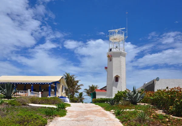 灯塔在穆赫雷斯岛 (女人岛)。墨西哥 — 图库照片