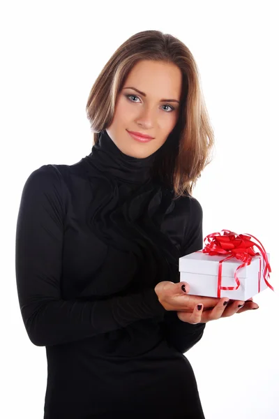 Bild der brünetten Frau mit Weihnachtsgeschenk — Stockfoto
