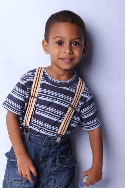 Bonito jovem afro-americano menino — Fotografia de Stock