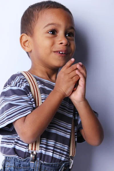 Bello giovane afroamericano ragazzo — Foto Stock