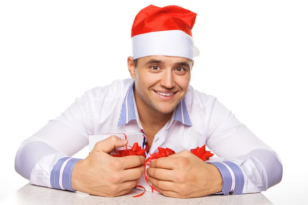 Obraz atrakcyjny mężczyzna z Boże Narodzenie prezenty — Zdjęcie stockowe