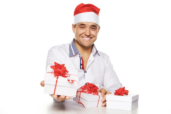 Immagine di attraente maschio con regali di Natale — Foto Stock