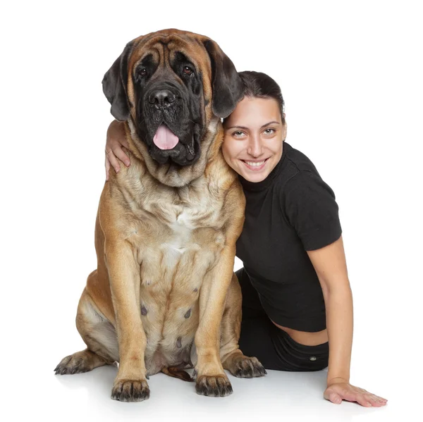 아름 다운 여자와 영어 mastif 개 — 스톡 사진