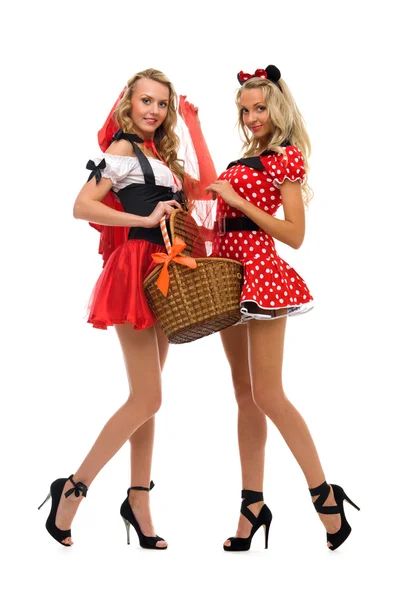 Duas mulheres mascaradas de carnaval. Chapeuzinho vermelho e forma de mouse — Fotografia de Stock