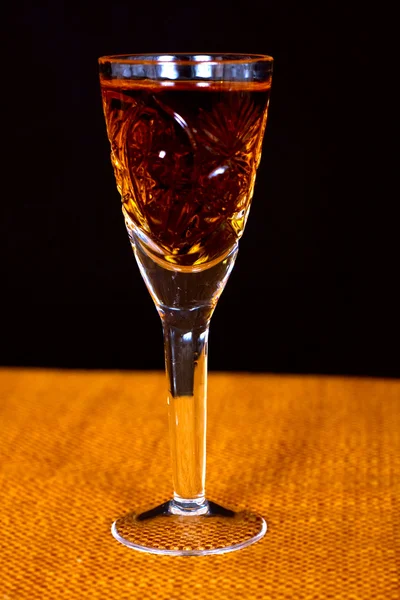 Glass av brandy eller congac – stockfoto