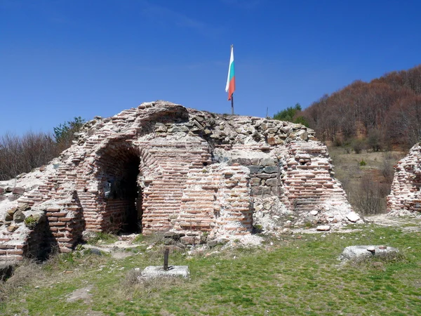 Troyan kapıları kale eski kalıntıları. rodops Dağları. İhtiman. Bulgaristan — Stok fotoğraf