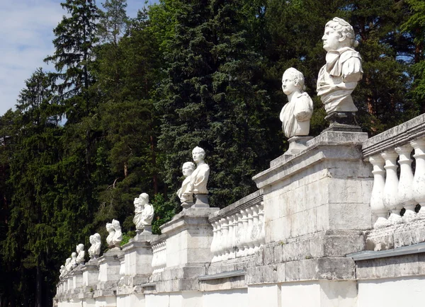 Monuments in old terrace near the palace. Arkhangelskoye Estate. Moscow — Stock Photo, Image