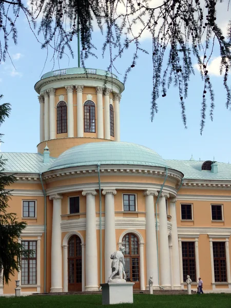 Главный дворец в Архангельском усадьбе. Москва — стоковое фото