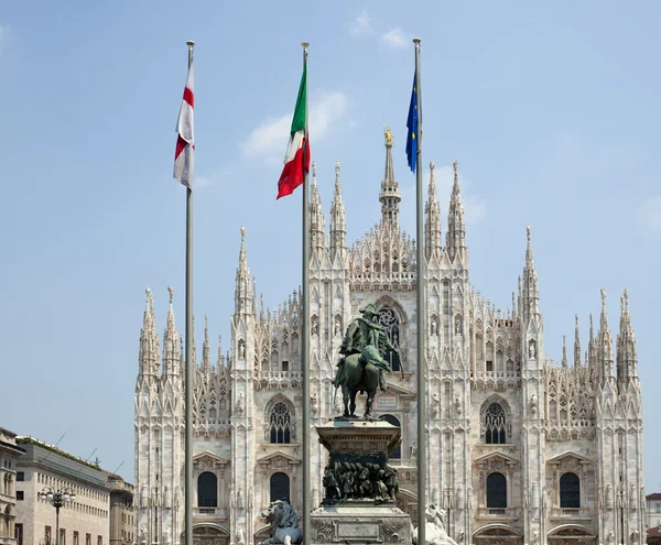 Vittorio Emanuele II monument in Milan — Stock Photo, Image