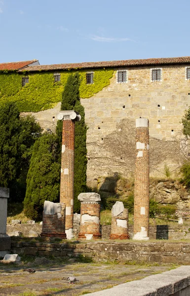 St giusto římské ruiny, Terst — Stock fotografie