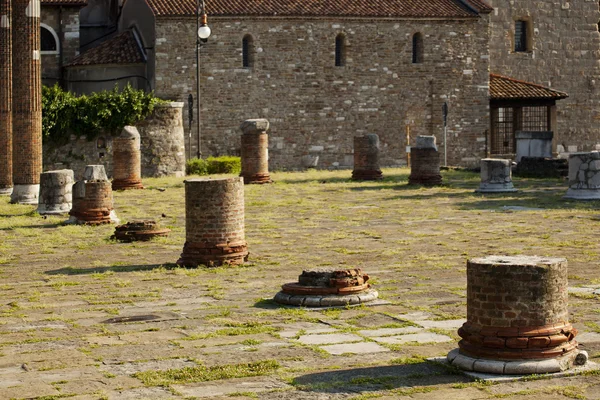 Руины римлян Святого Джусто — стоковое фото