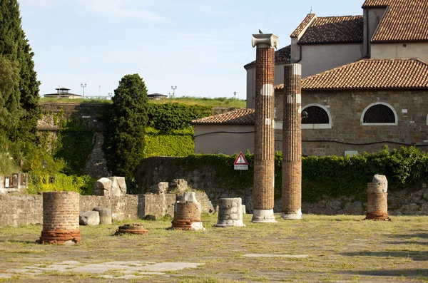 St giusto romerska ruiner, trieste — Stockfoto