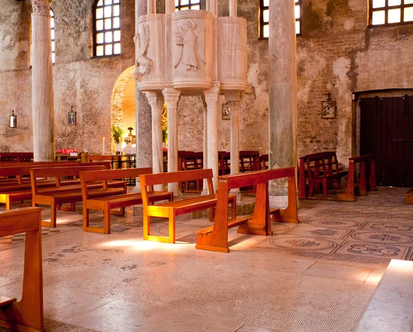 Interiér baziliky sv Eufemie, grado — Stock fotografie
