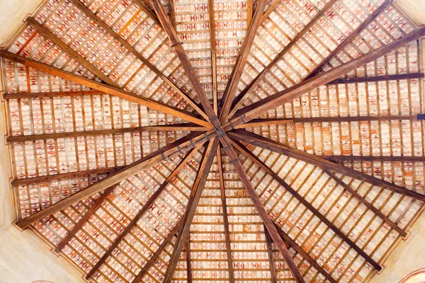 Decke der Taufkapelle, grado — Stockfoto