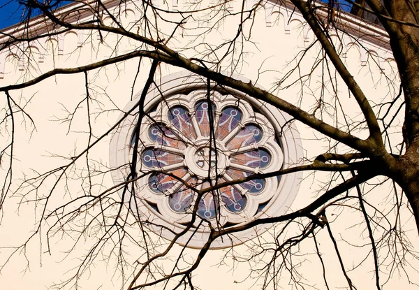 Gül pencere üzerinde barbana marian Tapınak — Stok fotoğraf