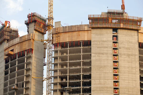Crane in a construction site, Milan — Stock Photo, Image