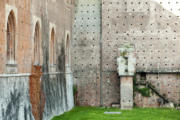 Ruines du château de Sforzesco à Milan — Photo
