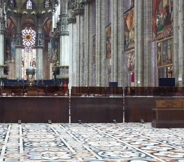 Interior of Milan cathedral — Stock Photo, Image