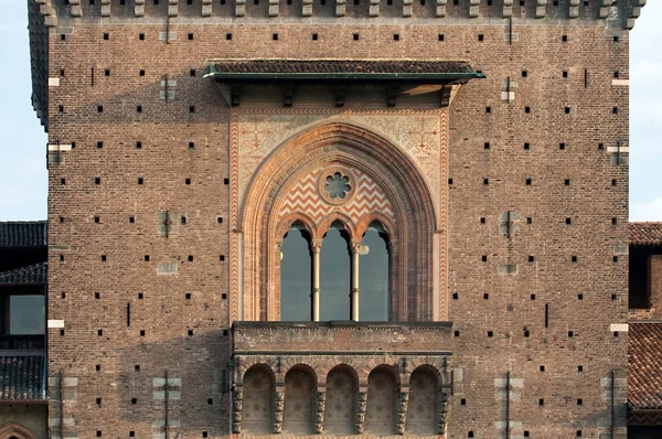 Fenster des Schlosses von Sforzesco, Mailand — Stockfoto