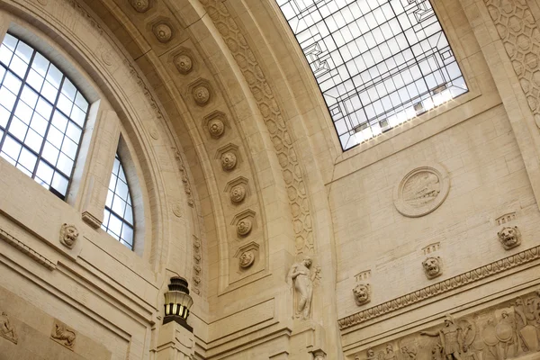 Ceiling, Central railway station, Milan — Stock Photo, Image