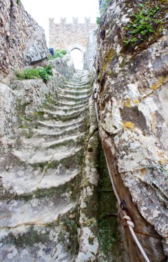 eski staircas, sperlinga, Sicilya, Ortaçağ Kalesi