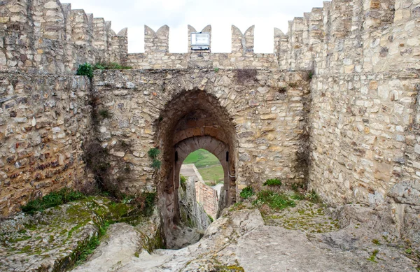 Boog van de middeleeuwse kasteel, sperlinga — Stockfoto
