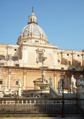 Fontana delle vergogne piazza Pretoria Palermo