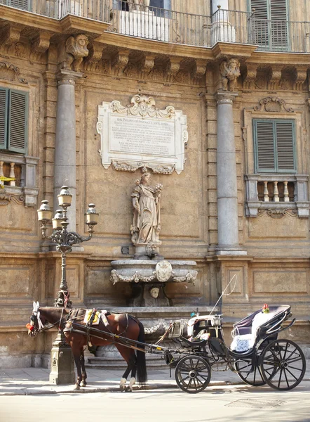 Buggy nei Quattro Canti, Palermo — Foto Stock