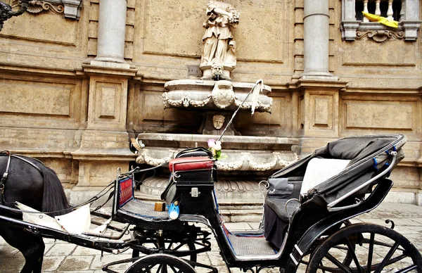 Buggy en el Quattro Canti, Palermo — Foto de Stock