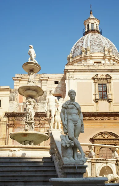 Fontana delle Vergogne in Piazza Pretoria in Palermo — Stock Photo, Image