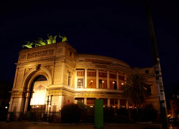 Teatro politeama Palermóban — Stock Fotó