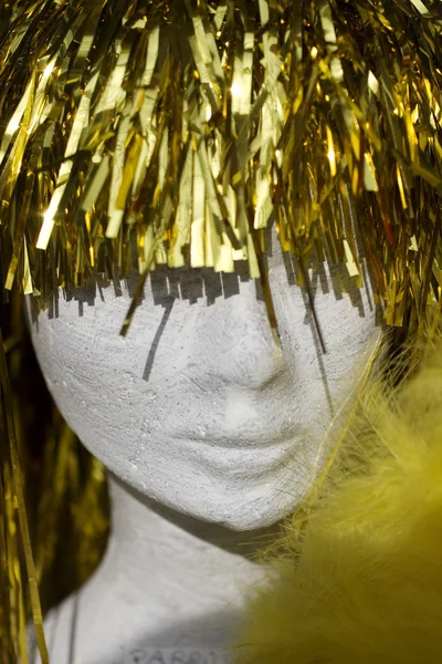 Gold wig — Stock Photo, Image