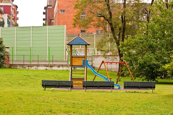 Parque infantil vazio — Fotografia de Stock