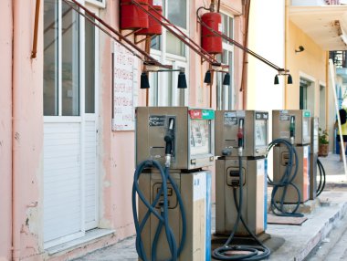 Old style fuel pump, Lixouri