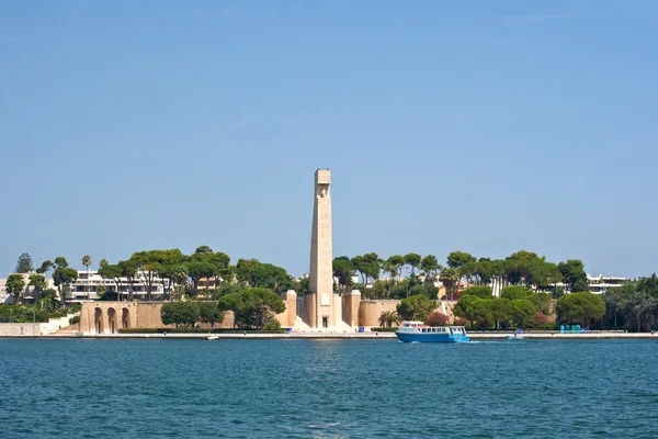 Monument till den italienska sjömannen, brindisi — Stockfoto