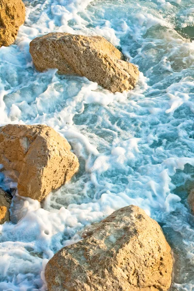 Skály v moři — Stock fotografie